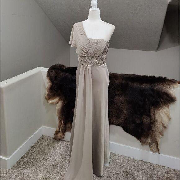 New One-Shoulder 2 ways to wear, Beaded Satin twill & Chiffon Gown - Picture 7 of 15
